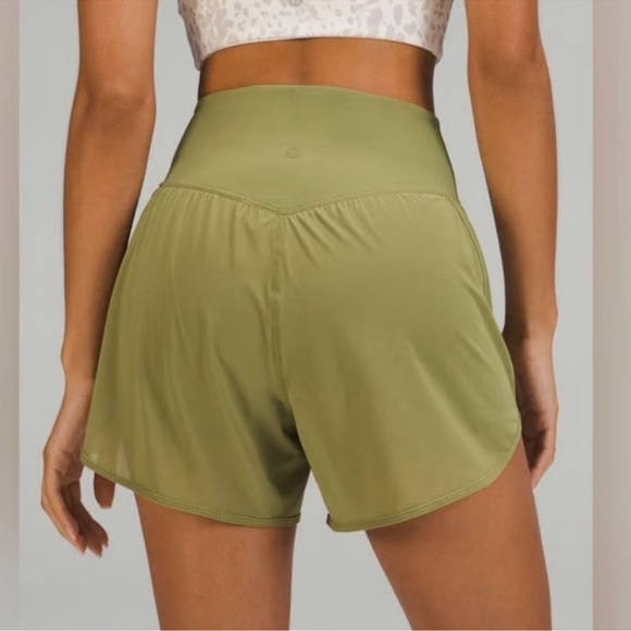 Lululemon Nulu and Mesh high rise yoga shorts Green 10 - Picture 2 of 5